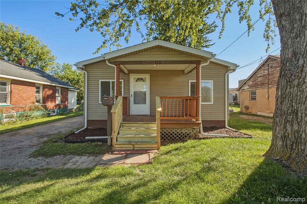 2034 Kenneth Street, Burton, MI 48529