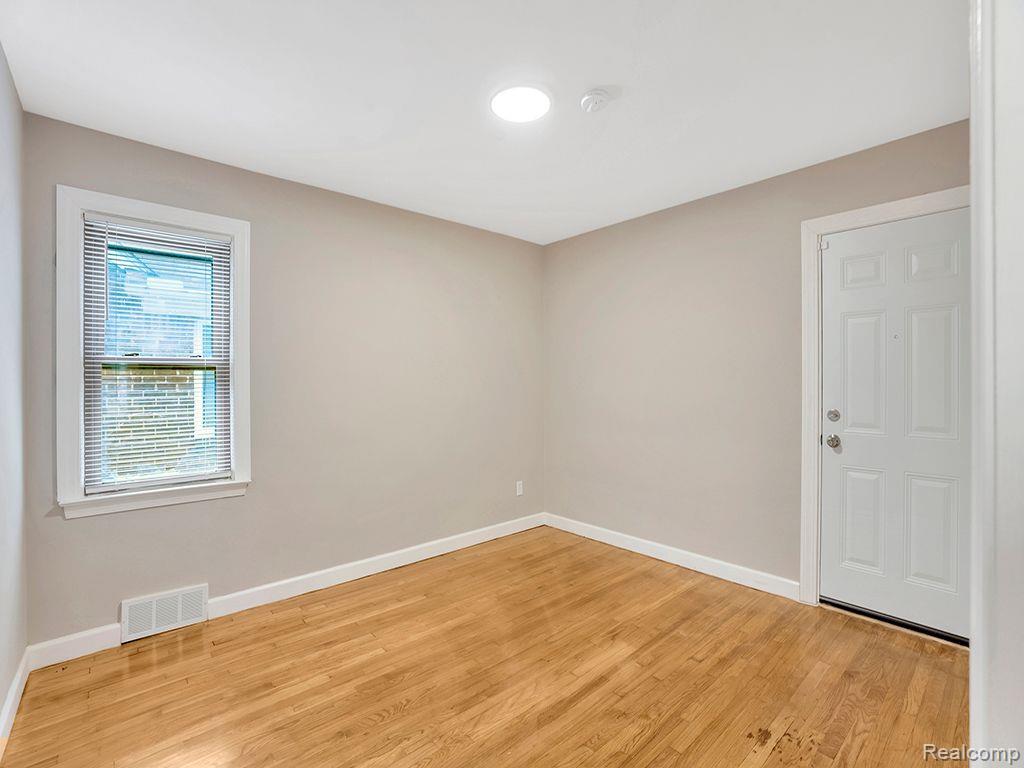 4343 GRAYTON Street, Detroit, MI 48224 — Photo 10