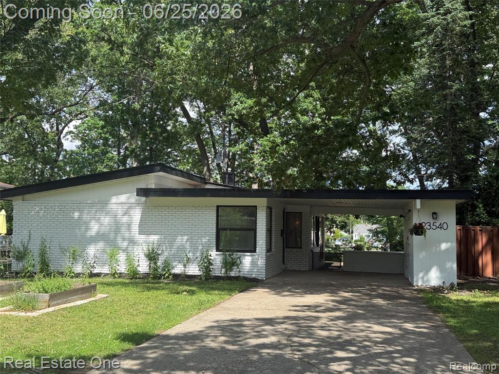 23540 Majestic, Oak Park, MI 48237