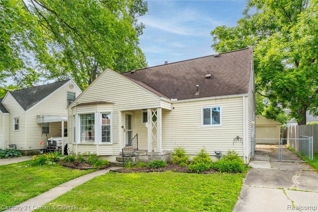 13631 Labelle Street, Oak Park, MI 48237 — Photo 2