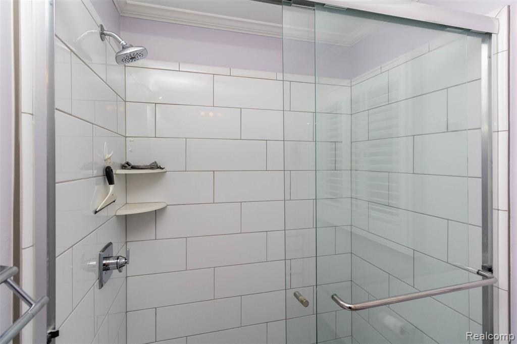 5423 HAUSER Way, West Bloomfield, MI 48323 — Photo 29