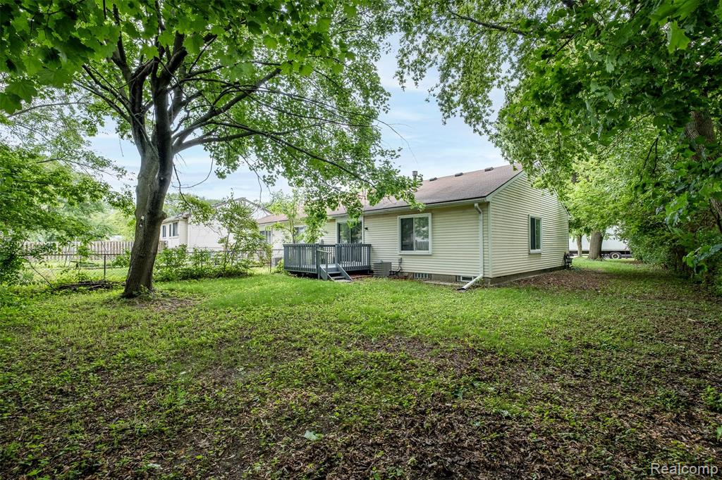 6733 ARDSLEY Drive, Canton, MI 48187 — Photo 33