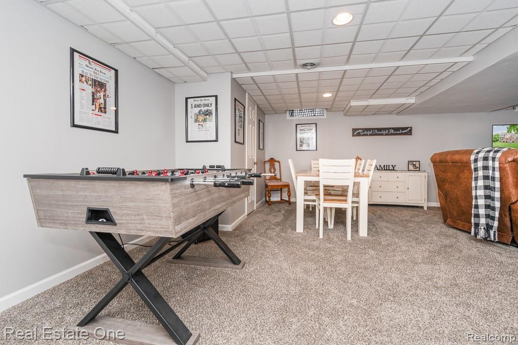 1043 Ridgeview Circle, Lake Orion, MI 48362 — Photo 32