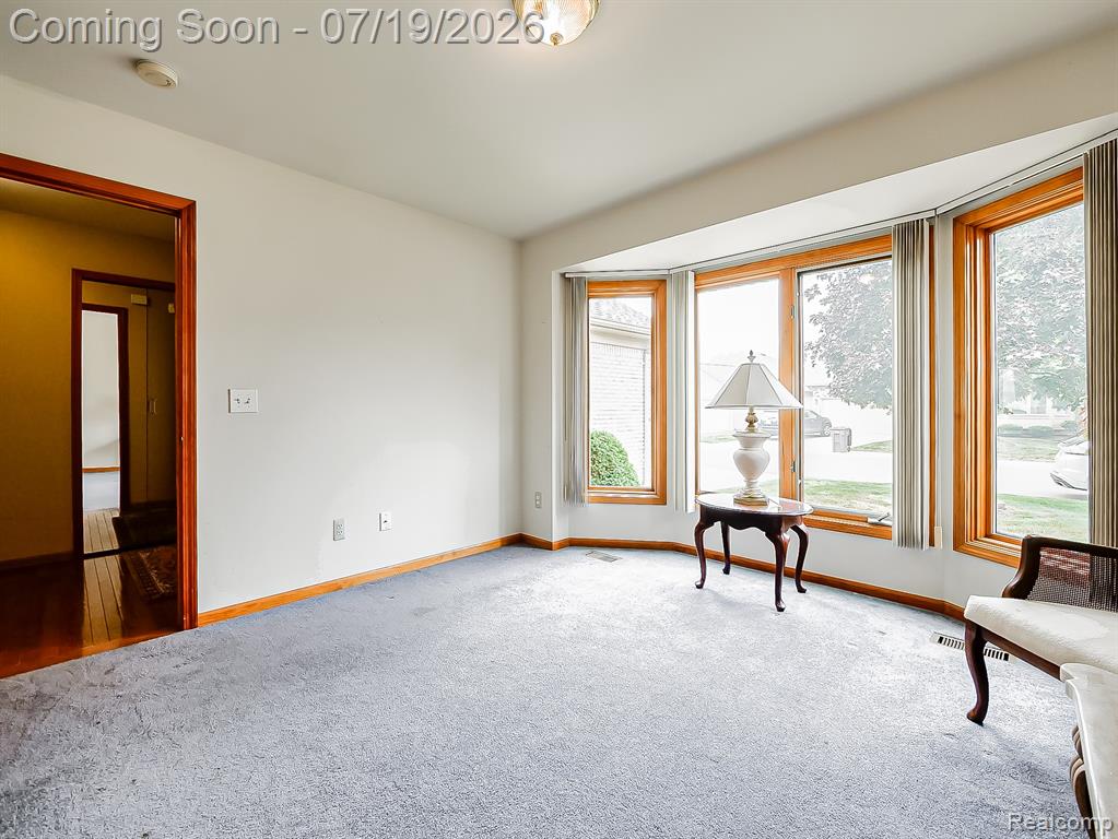 43461 Pointe Drive, Clinton Twp, MI 48038 — Photo 12