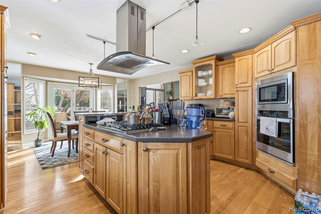 39810 Wilmette Drive, Sterling Heights, MI 48313 — Photo 13