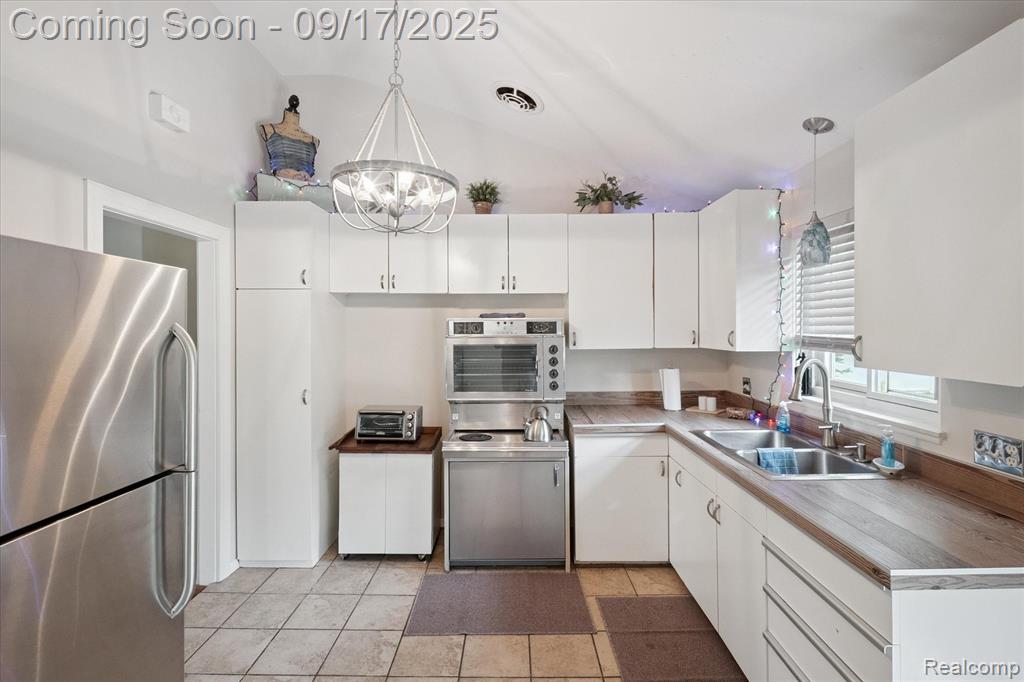 6185 Wildrose Lane, Burtchville, MI 48059 — Photo 11