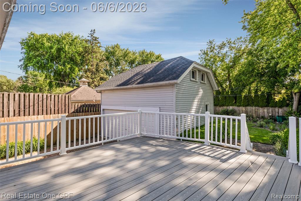 957 Fisher Road, Grosse Pointe, MI 48230 — Photo 11