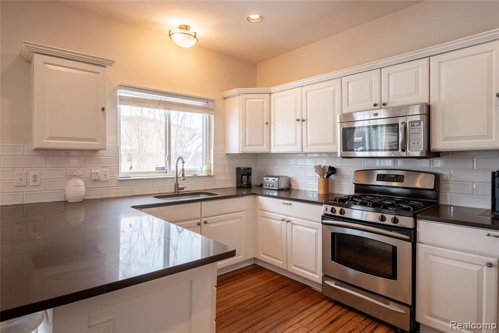 48850 Village Drive, Macomb, MI 48044 — Photo 2