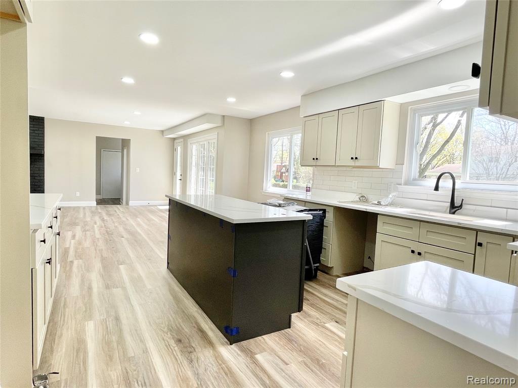 600 SEDGEFIELD Drive, Bloomfield Hills, MI 48304 — Photo 11