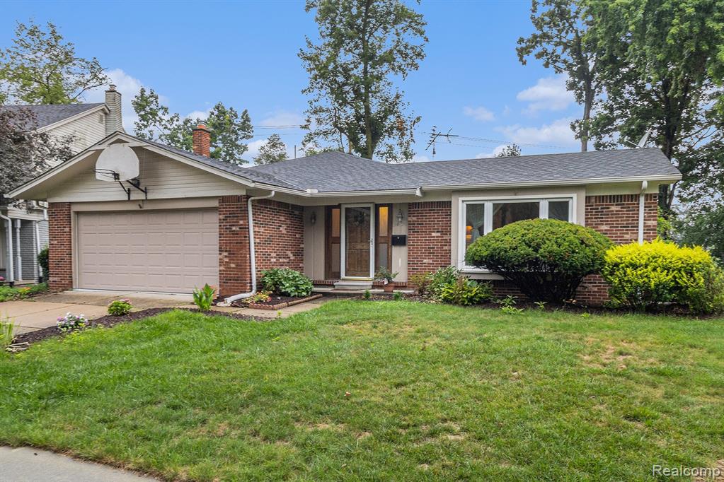3420 Sussex Court, Ann Arbor, MI 48108 — Photo 2