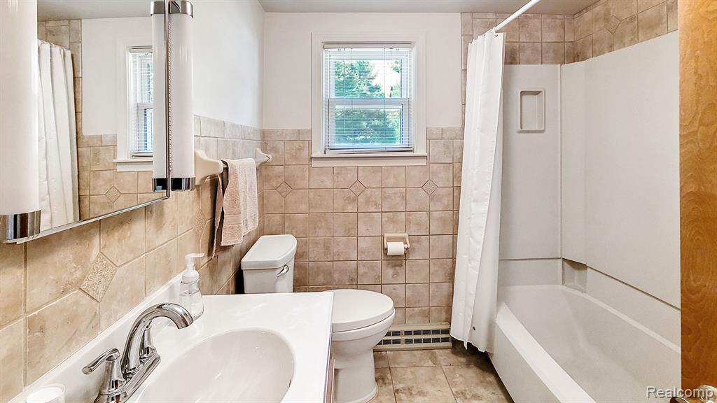 10494 S GRAHAM Road, St. Charles, MI 48655 — Photo 13