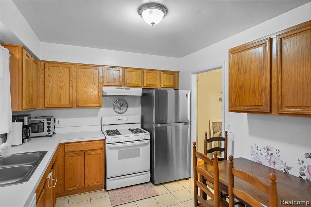 475 FOX HILLS Drive N, Bloomfield Hills, MI 48304 — Photo 5