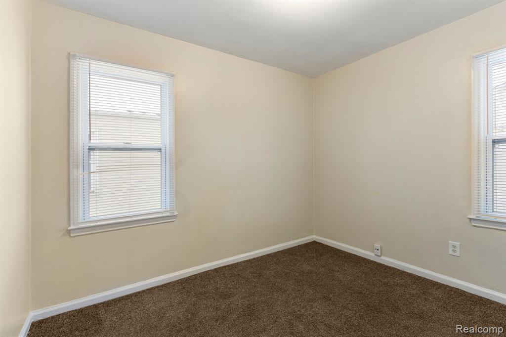 3112 S BASSETT Street, Detroit, MI 48217 — Photo 13