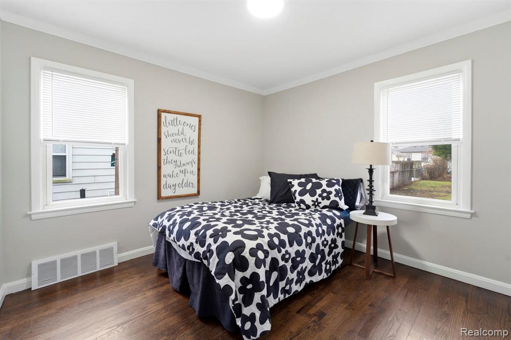 29191 Barton Street, Garden City, MI — Photo 13