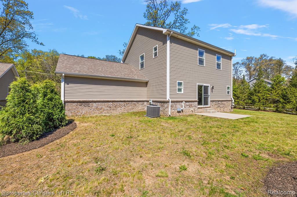 4125 S Newton Road, Commerce Twp, MI 48390 — Photo 34