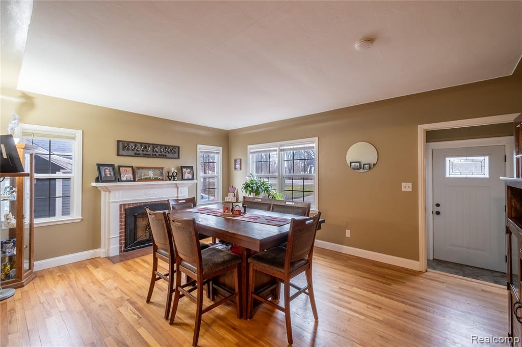 5526 Corunna Road, Flint, MI 48532 — Photo 9