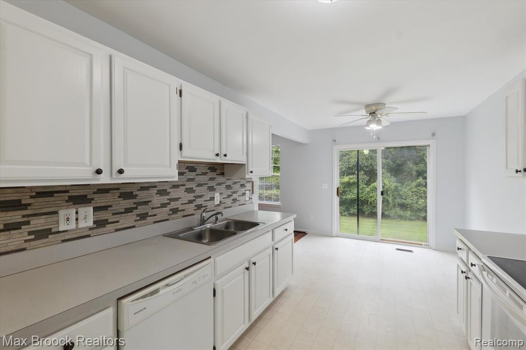 1158 Bay Court, Holly, MI 48442 — Photo 9
