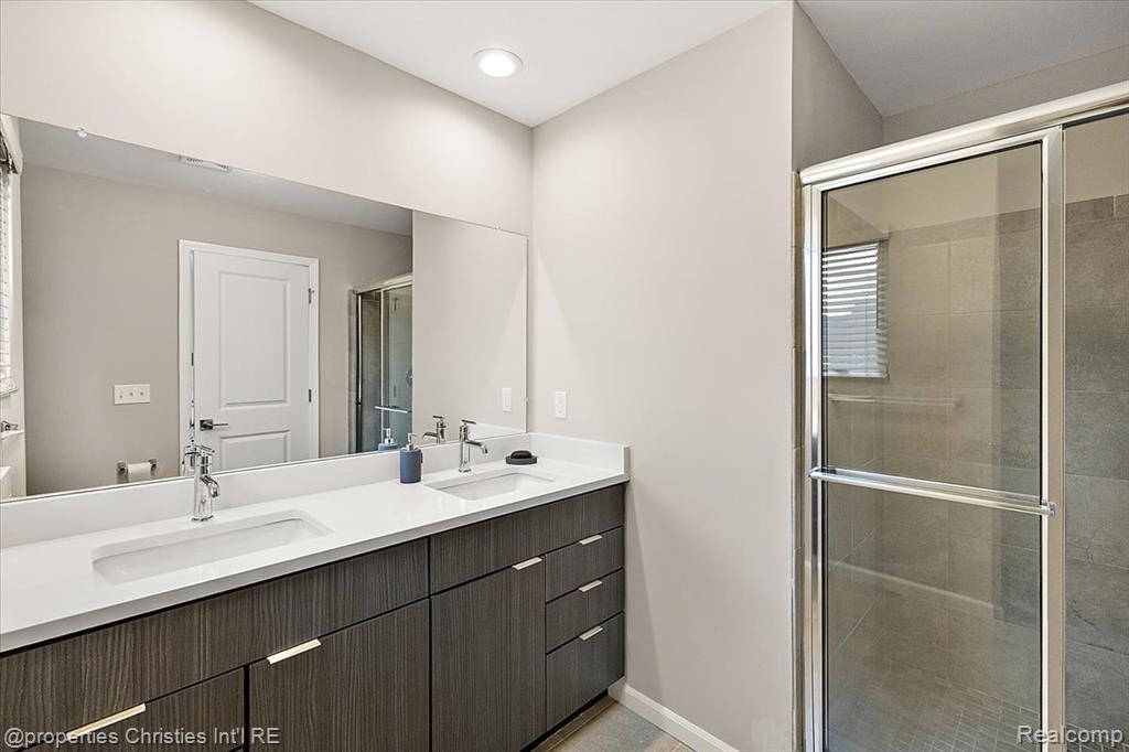 1083 Hampton Circle, Detroit, MI 48207 — Photo 45