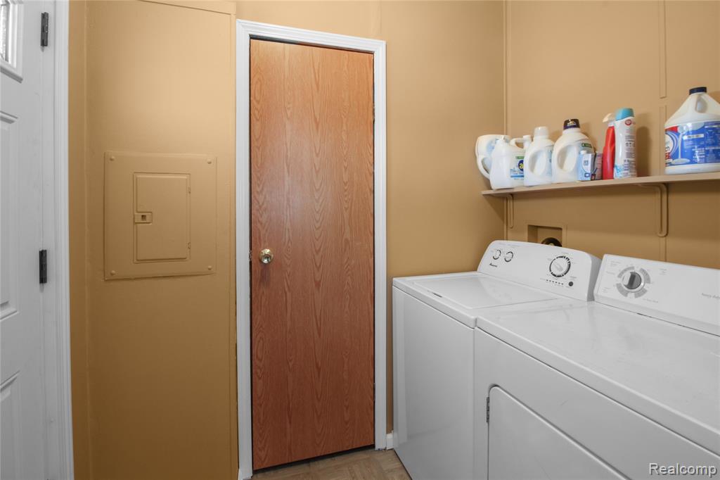 5317 Bart, Casco, MI 48064 — Photo 9