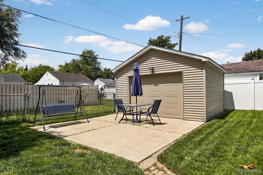 672 8th Street, Wyandotte, MI 48192 — Photo 44