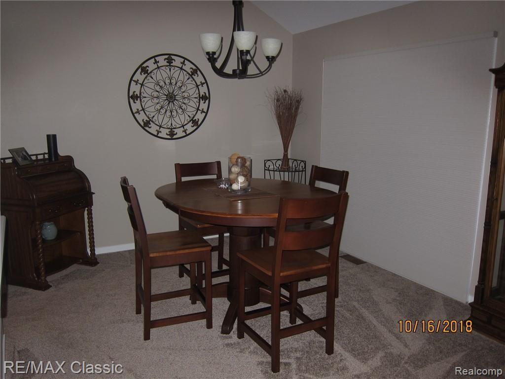 669 CAMDEN Court, Rochester Hills, MI 48307 — Photo 8