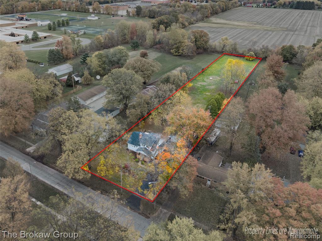 736 N Main Street, Almont, MI 48003 — Photo 2