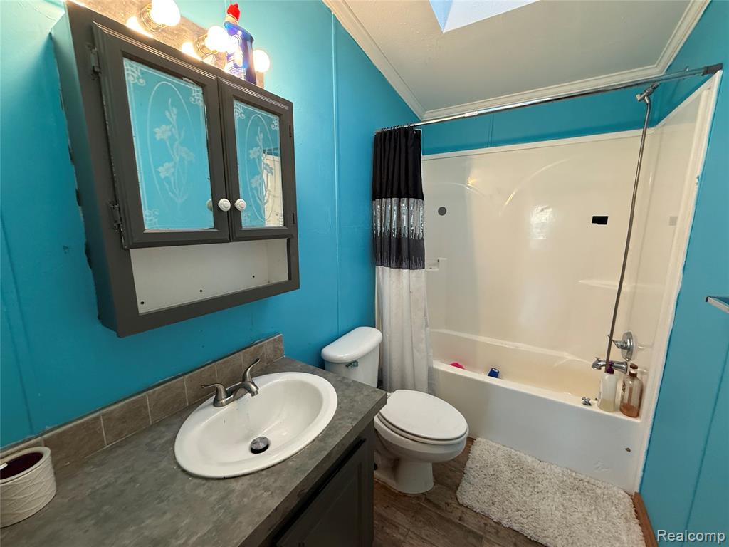 5106 Hawthorn, Brown, MI 48416 — Photo 17
