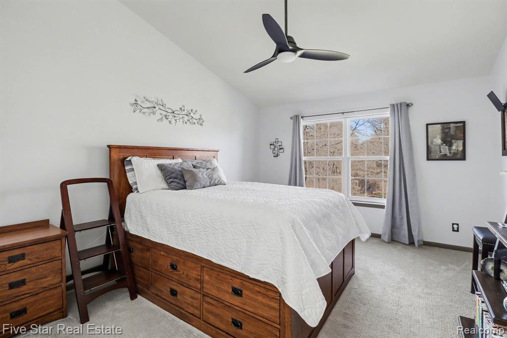 153 S Vista, Auburn Hills, MI 48326 — Photo 17