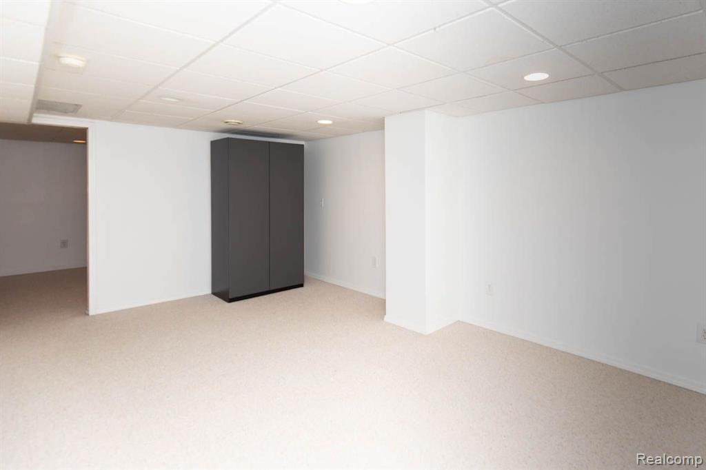 370 CHERRY GROVE Road, Canton, MI 48188 — Photo 32