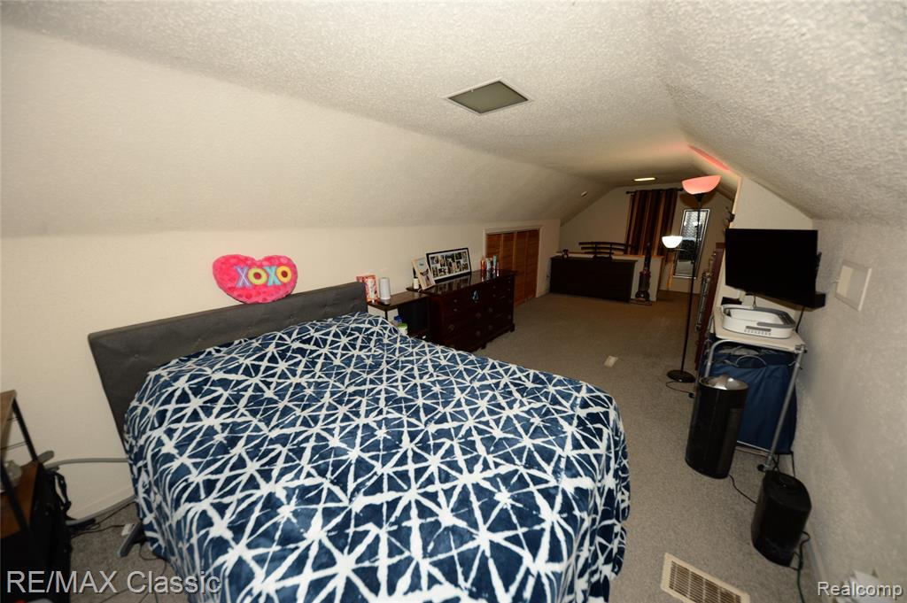 872 E Rowland Avenue, Madison Heights, MI 48071 — Photo 8