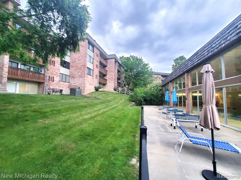 2142 PAULINE Boulevard, 203, Ann Arbor, MI 48103 — Photo 18