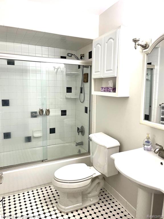 50098 Helfer Boulevard, 50098, Wixom, MI 48390 — Photo 11
