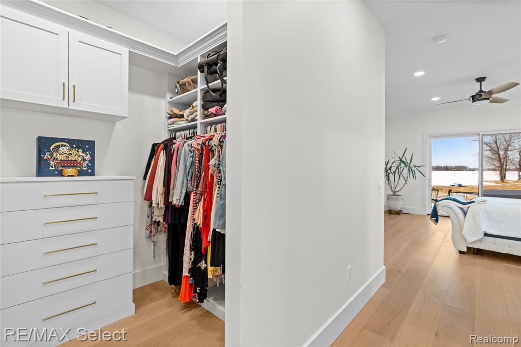 2208 Grove Park Road, Fenton, MI, 48430