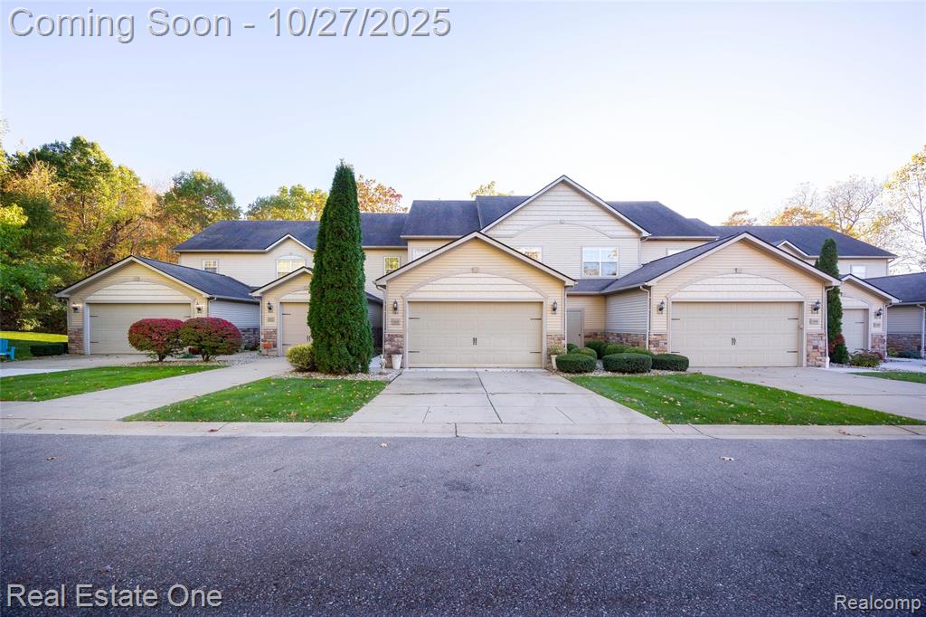 11426 Wolfort Spur, 41, Brighton, MI 48116 — front exterior