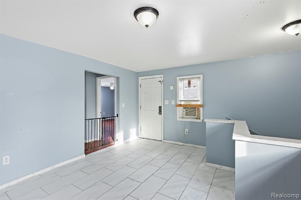 5315 Edgewood Street, Dearborn Heights, MI 48125 — Photo 6