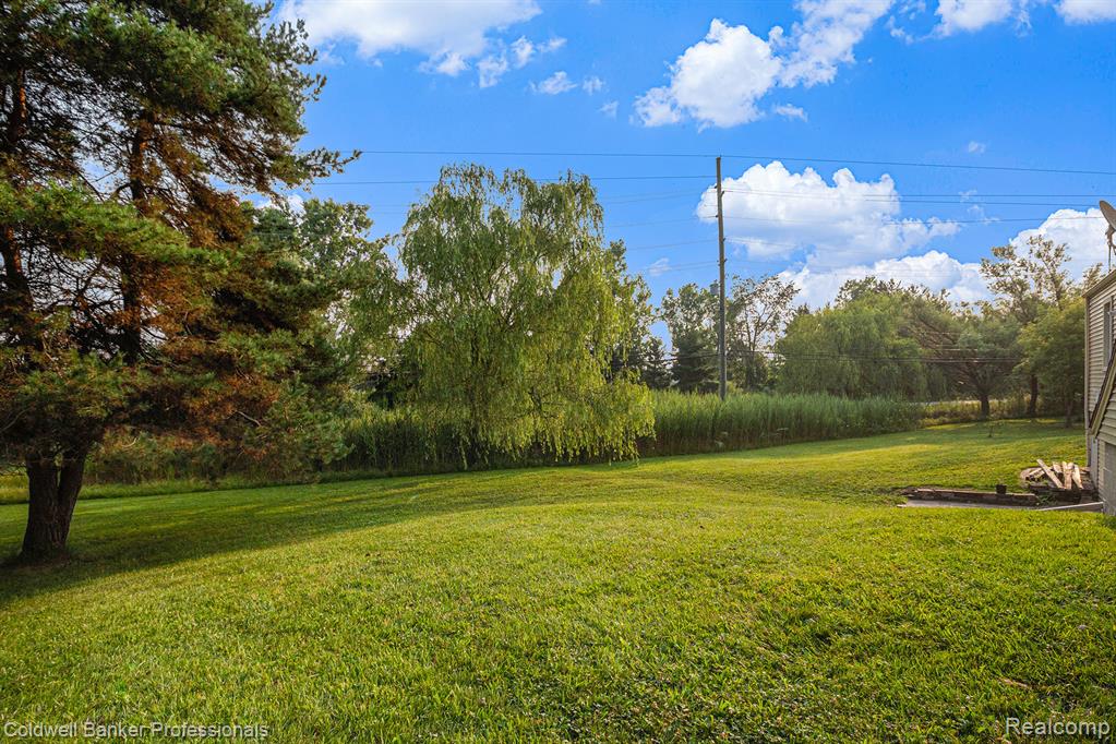 420 W Oakwood Road, Oxford, MI 48371 — Photo 25