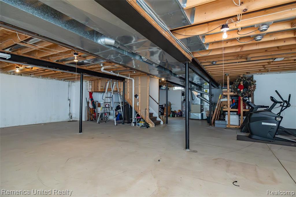 54501 Salem Drive, Shelby Twp, MI 48316 — Photo 41
