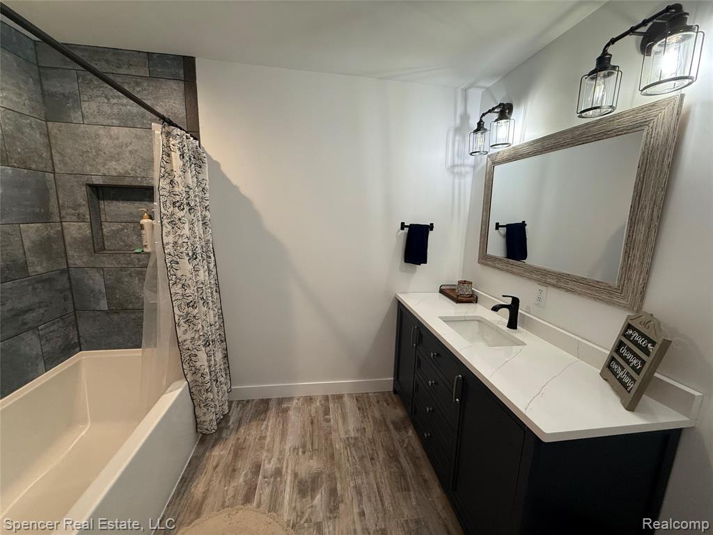 5049 Smokey Hollow Lane, Clarkston, MI 48348 — Photo 17