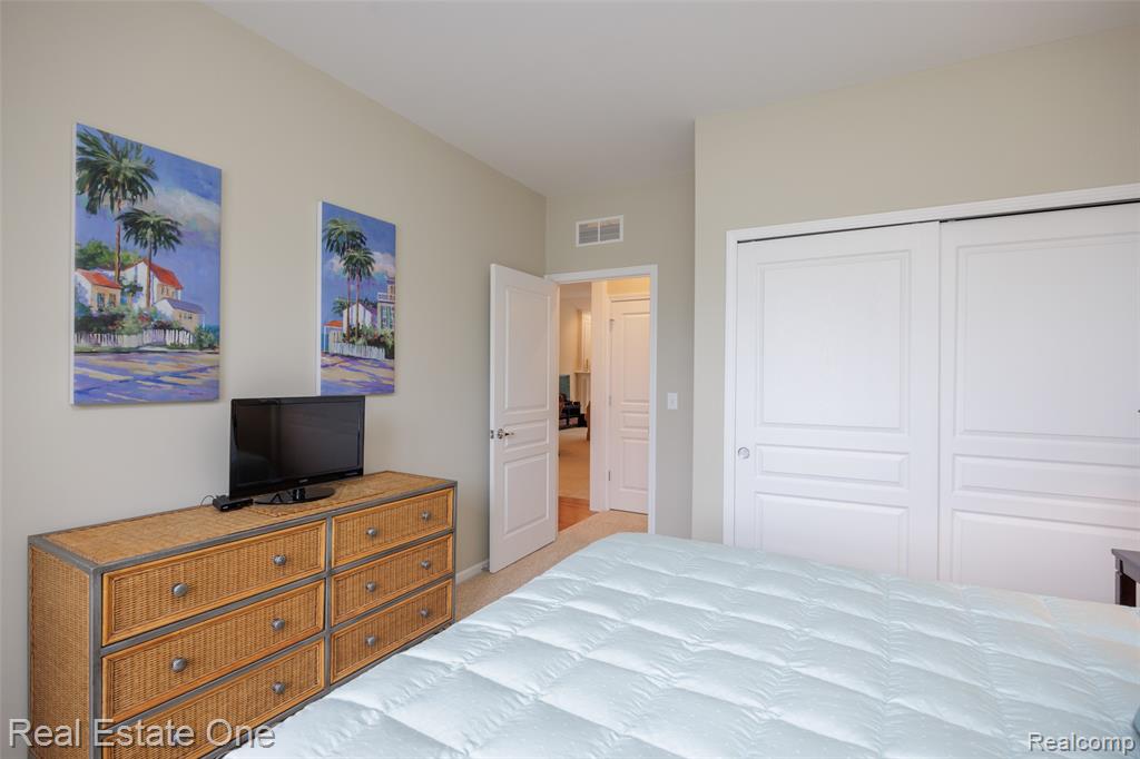 49539 Stillmeadow Court, Macomb, MI 48042 — Photo 21
