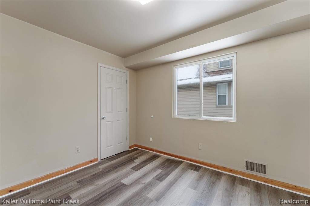 8523 Republic Avenue, Warren, MI 48089 — Photo 13