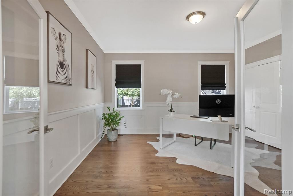 902 FERNWOOD Road, Royal Oak, MI 48067 — Photo 19