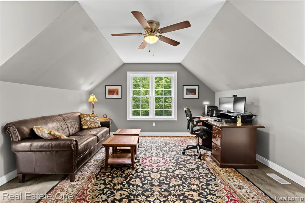 477 E Commerce Street, Milford, MI 48381 — Photo 33