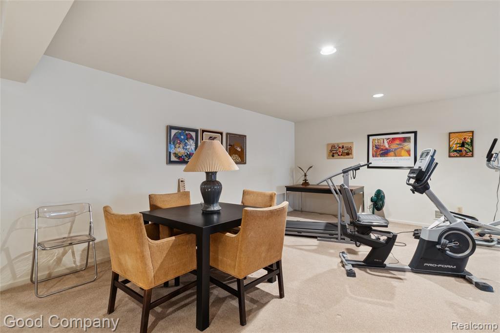 5104 Woodcliff Hill Road W, West Bloomfield, MI 48323 — Photo 46