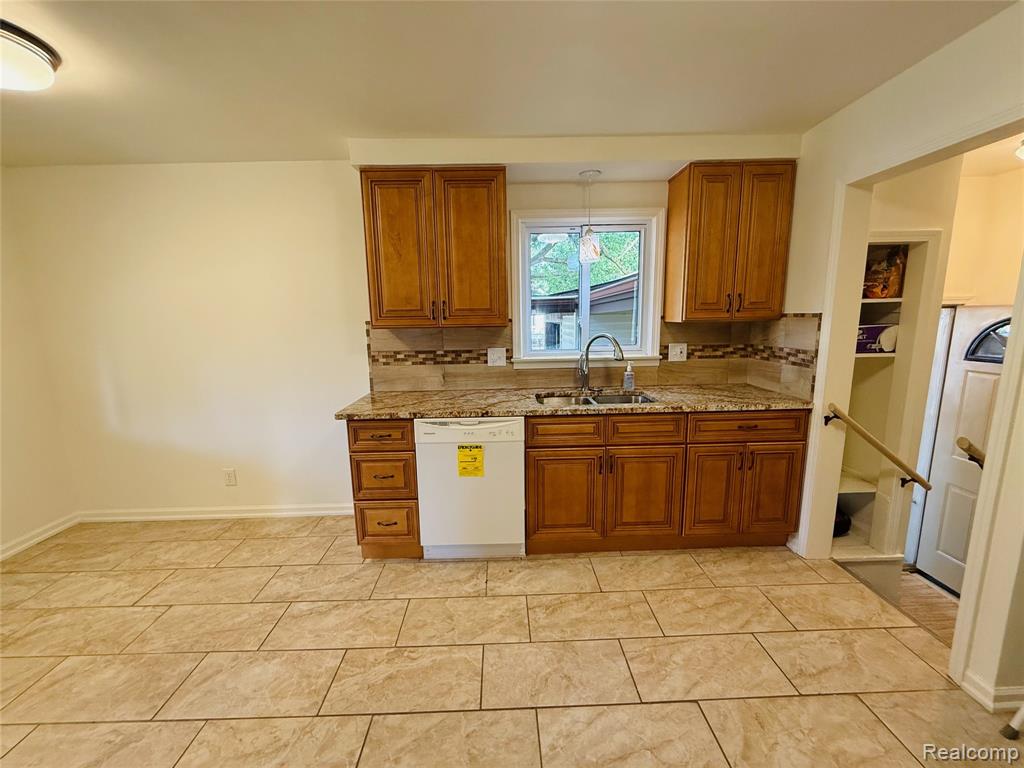 2203 White Avenue, Lincoln Park, MI 48146 — Photo 9