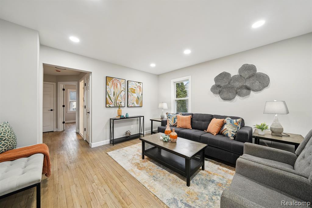 921 N EDGEWORTH Avenue, Royal Oak, MI 48067 — Photo 3