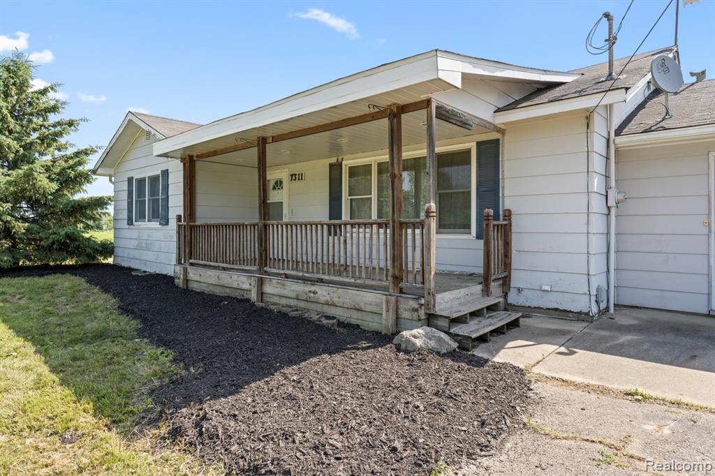 7311 S New Lothrop Road, Durand, MI 48429 — Photo 5
