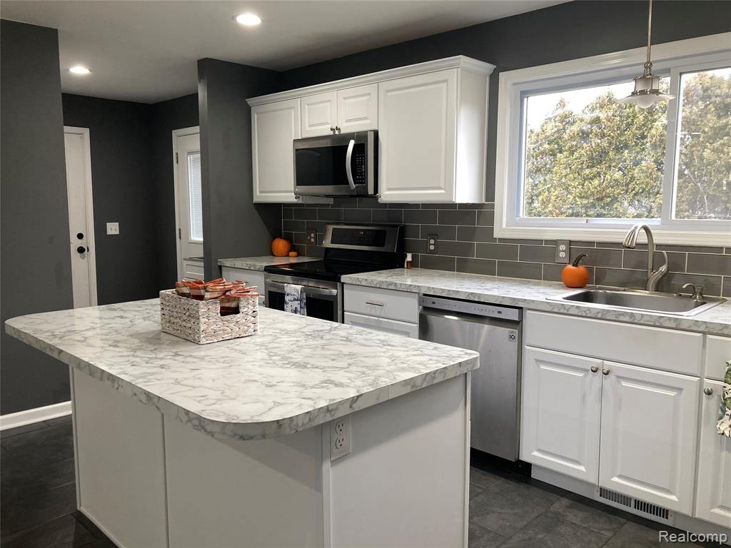 3784 Lippincott Lippincott Road, Lapeer, MI 48446 — Photo 11