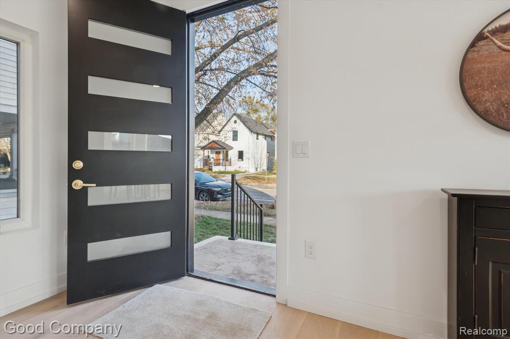 125 N Washington Ave Avenue, Royal Oak, MI, 48067