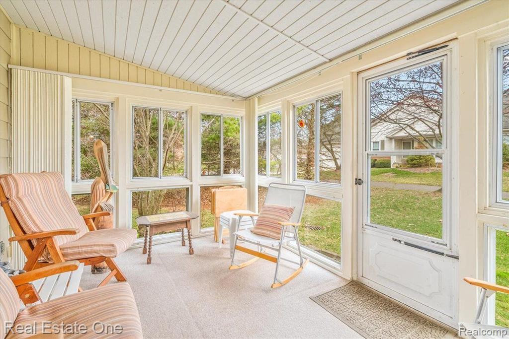 39612 GREENBRIER Court, Northville, MI 48168 — Photo 27