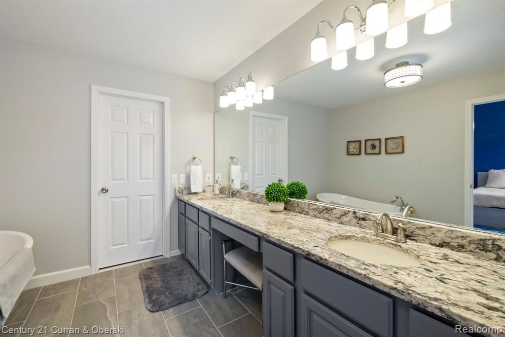 39793 EAGLE TRACE Drive, Northville, MI 48168 — Photo 28